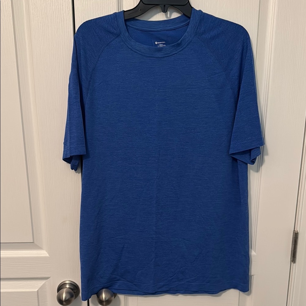 Men's Large Work it Out Blue Performance Crewneck Shirt